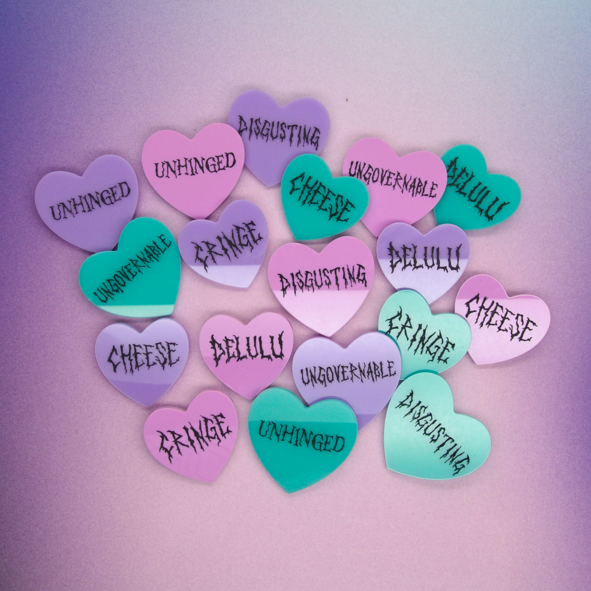 DELULU Candy Heart Brooch in Pink
