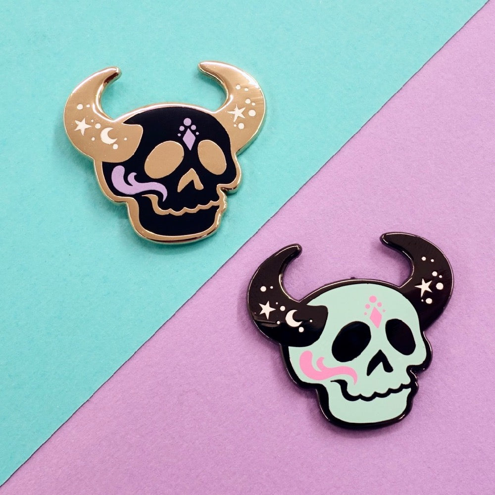 Skull Zodiac Enamel Pin - Taurus - edenki