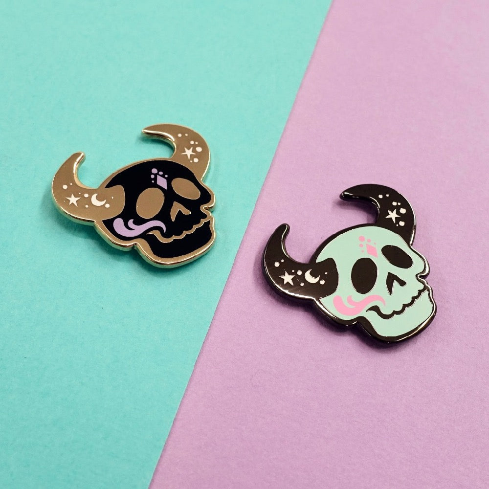 Skull Zodiac Enamel Pin - Taurus - edenki