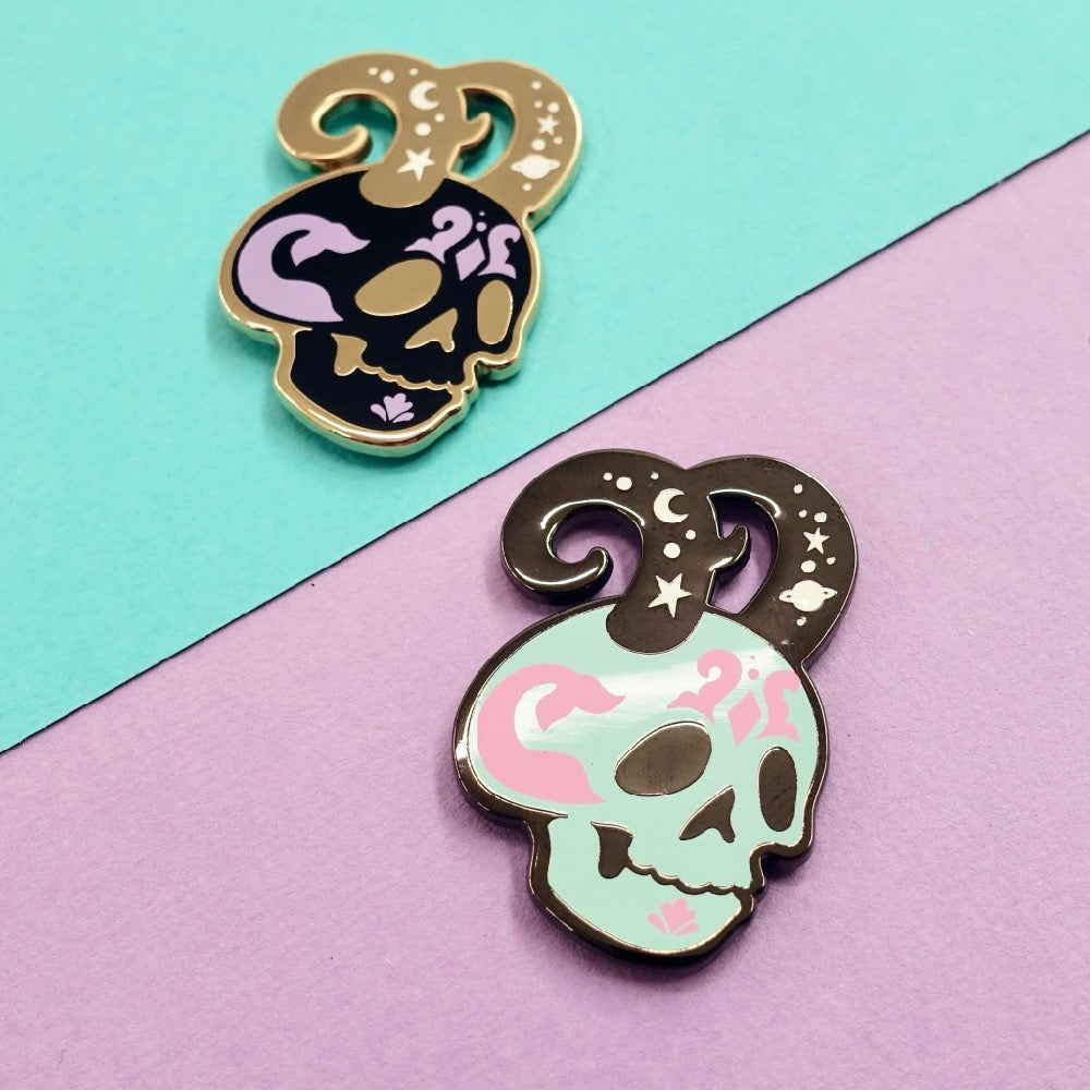 Skull Zodiac Enamel Pin - Capricorn - edenki