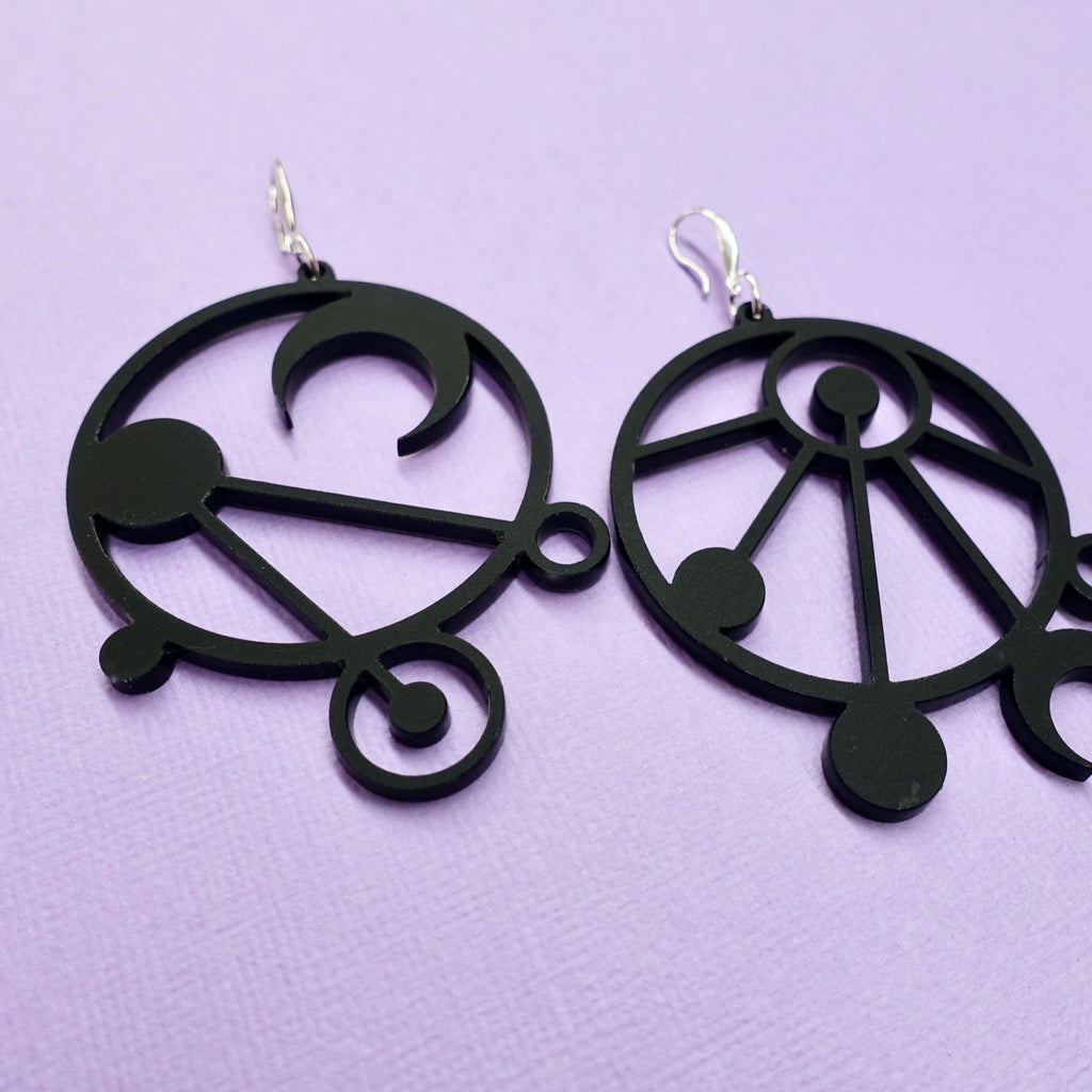 Mystic Lines Mismatched Earrings - Black - edenki