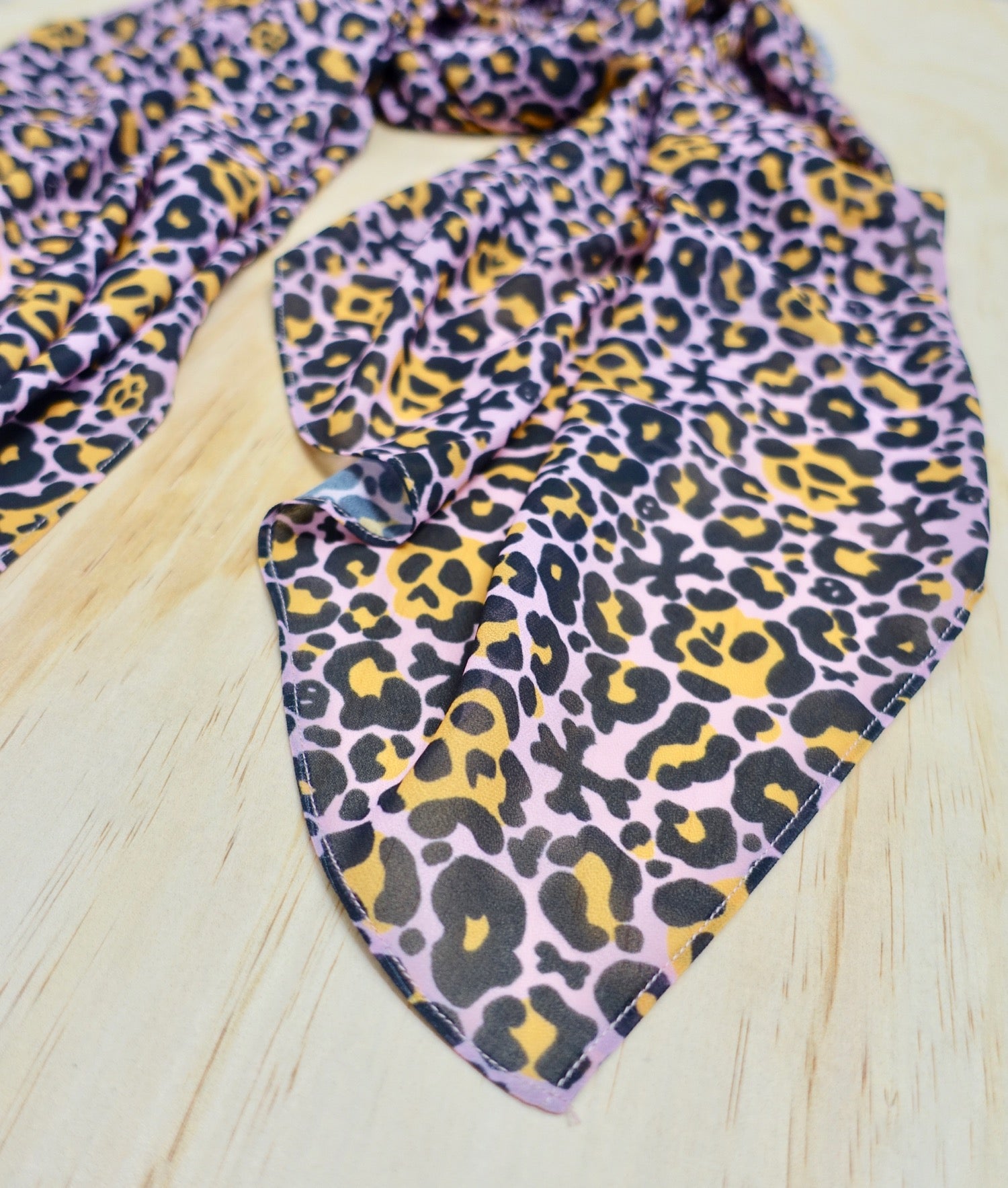 Skull Leopard Print Scarf - Pale Pink - edenki