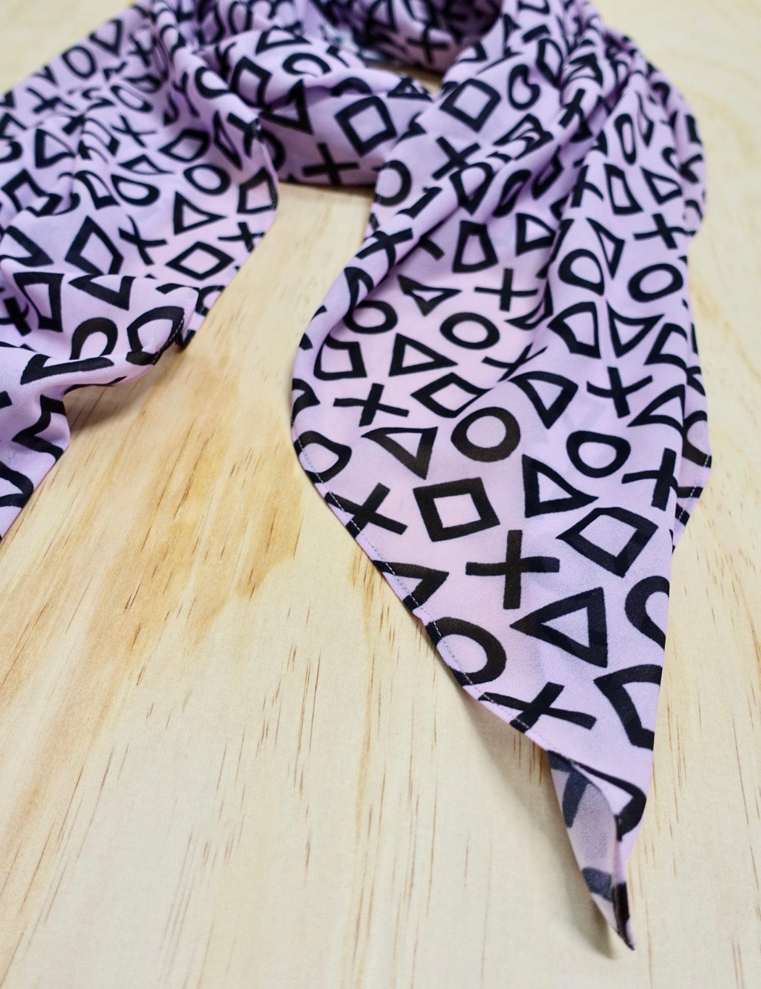 Playstation Button Icon Scarf - Lilac - edenki