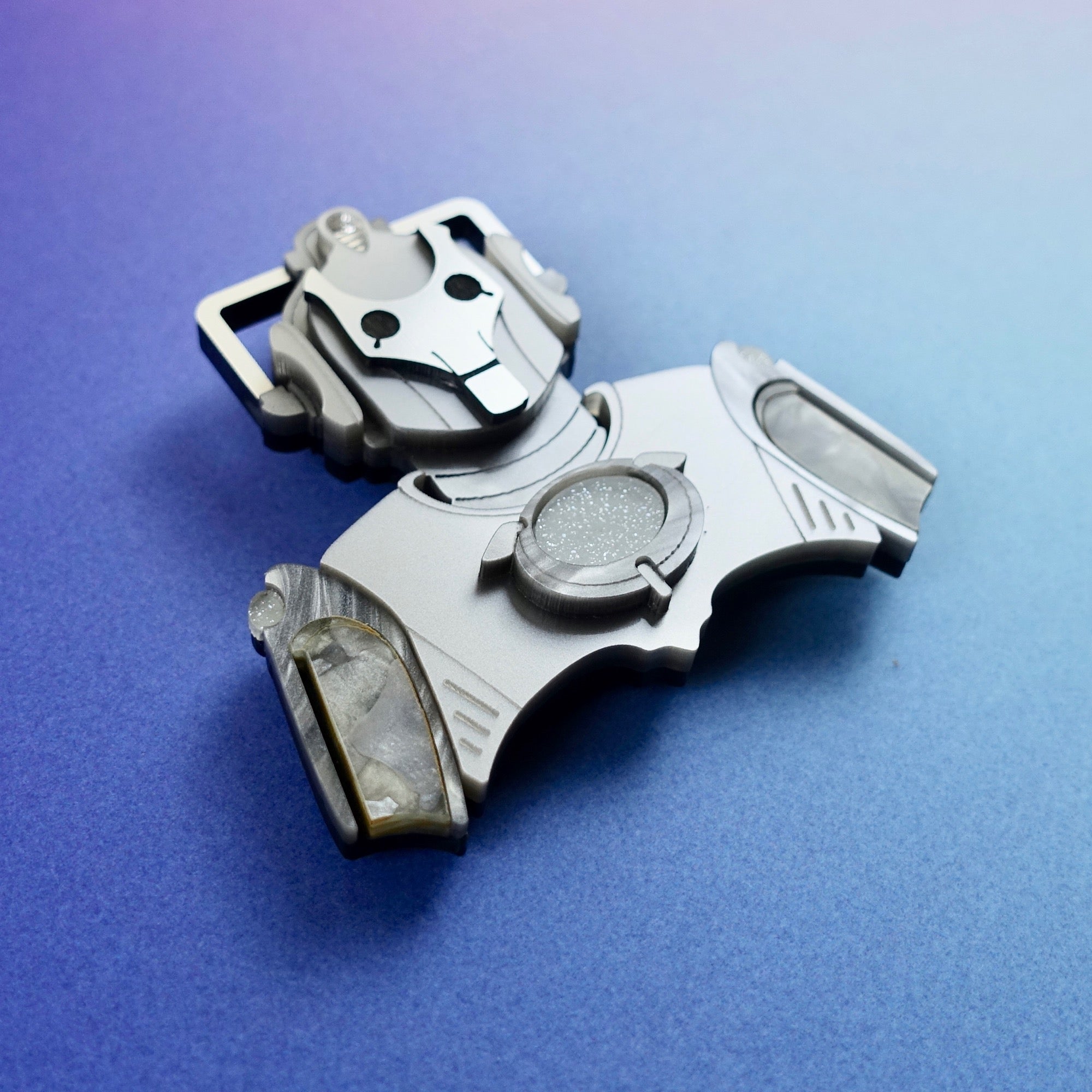 Cyberman Brooch - edenki